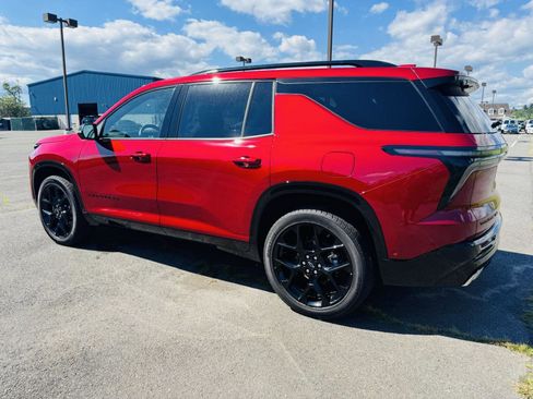 Used 2024 Chevrolet Traverse RS w/ LPO, Floor Liner Package image 5