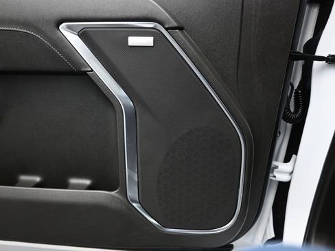 Used 2024 Chevrolet Silverado 1500 LT Trail Boss w/ LT Trail Boss Premium Package image 19