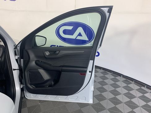 Used 2025 Ford Escape Active FWD image 40