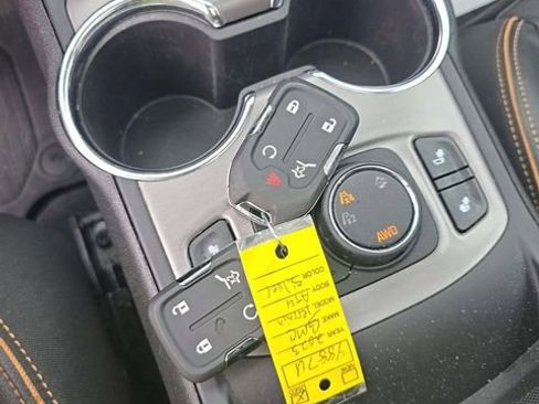 Used 2023 GMC Terrain AT4 AWD/4WD image 16