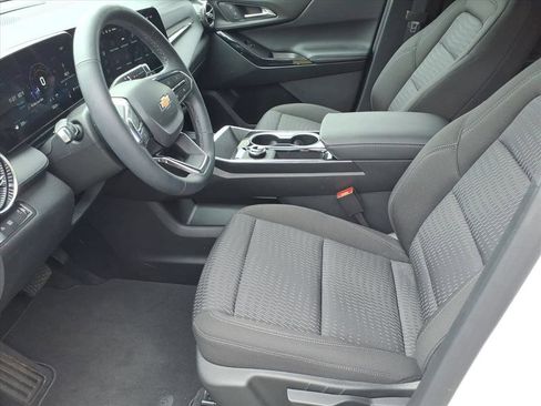 Used 2026 Chevrolet Equinox LT FWD image 11