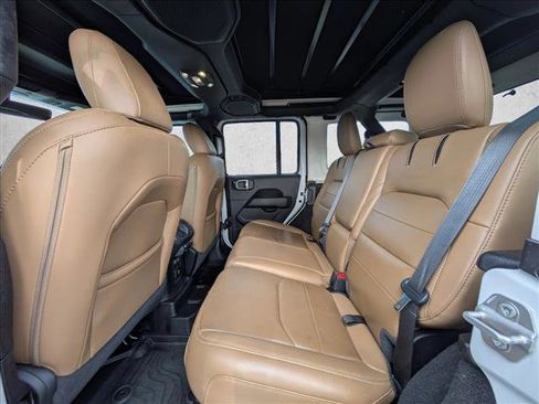 Used 2021 Jeep Wrangler Unlimited Sahara w/ Cold Weather Group image 18