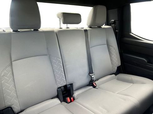 Certified 2024 Toyota Tacoma SR5 AWD/4WD image 17