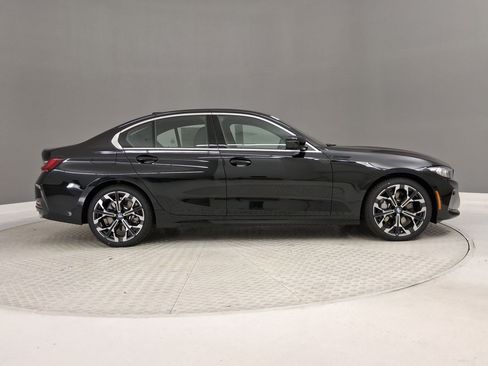 New 2026 BMW 330i Sedan w/ Convenience Package RWD image 6
