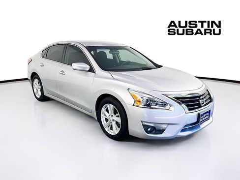 Used 2015 Nissan Altima 2.5 SV FWD image 1