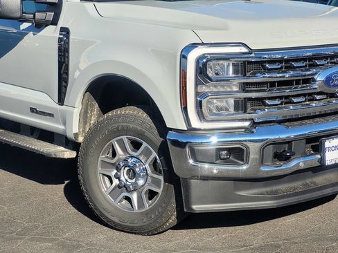 New 2026 Ford F250 4x4 Crew Cab Super Duty image 3