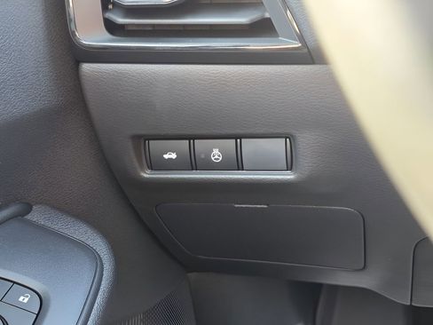 New 2026 Nissan Sentra SV image 18