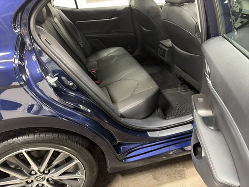 Used 2022 Toyota Camry XLE image 32