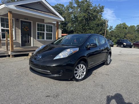 Used 2015 Nissan Leaf S w/ Charge Package image 2