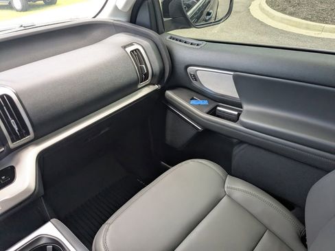 New 2026 Ford Expedition Active RWD image 31