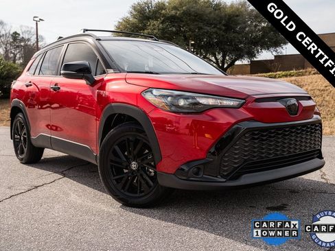 Certified 2025 Toyota Corolla Cross SE image 1