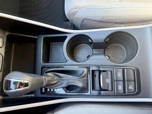 Used 2019 Hyundai Tucson SE image 19