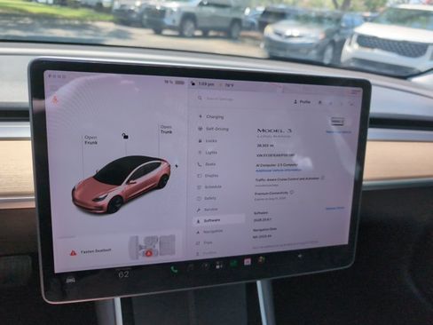 Used 2018 Tesla Model 3 Long Range RWD image 15