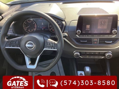 Used 2023 Nissan Altima 2.5 SV image 15