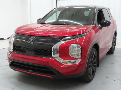 New 2026 Mitsubishi Outlander SE AWD/4WD image 8