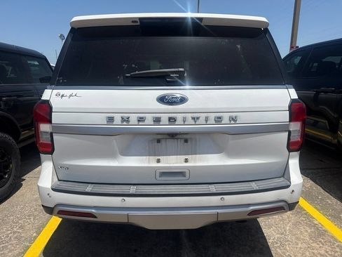 Used 2023 Ford Expedition XLT RWD image 4