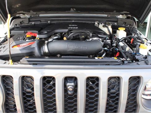 Used 2021 Jeep Gladiator Mojave AWD/4WD image 40
