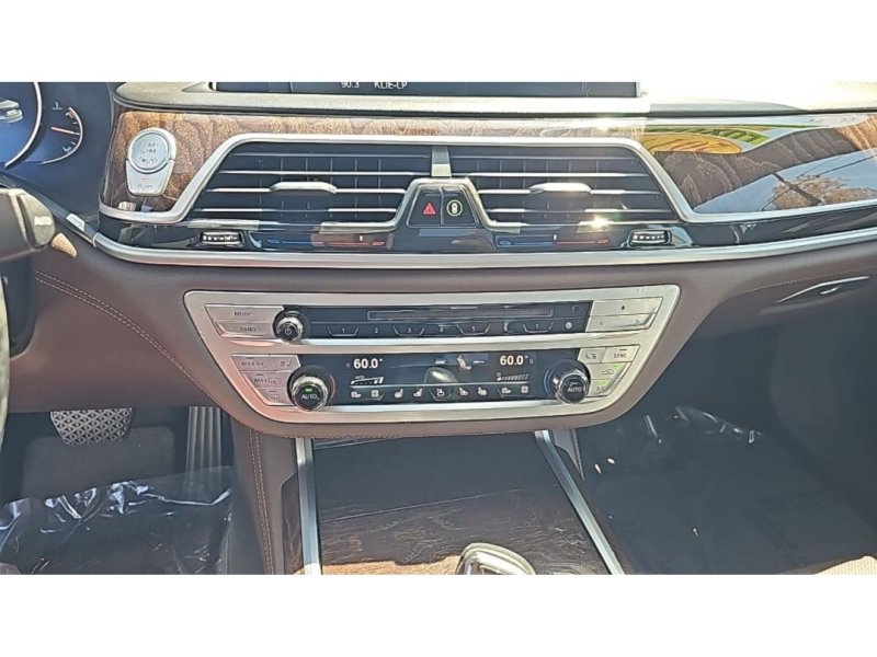 Used 2017 BMW 740i RWD image 23