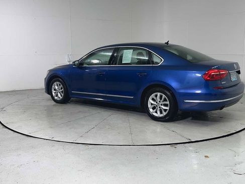 Used 2016 Volkswagen Passat 1.8T image 4