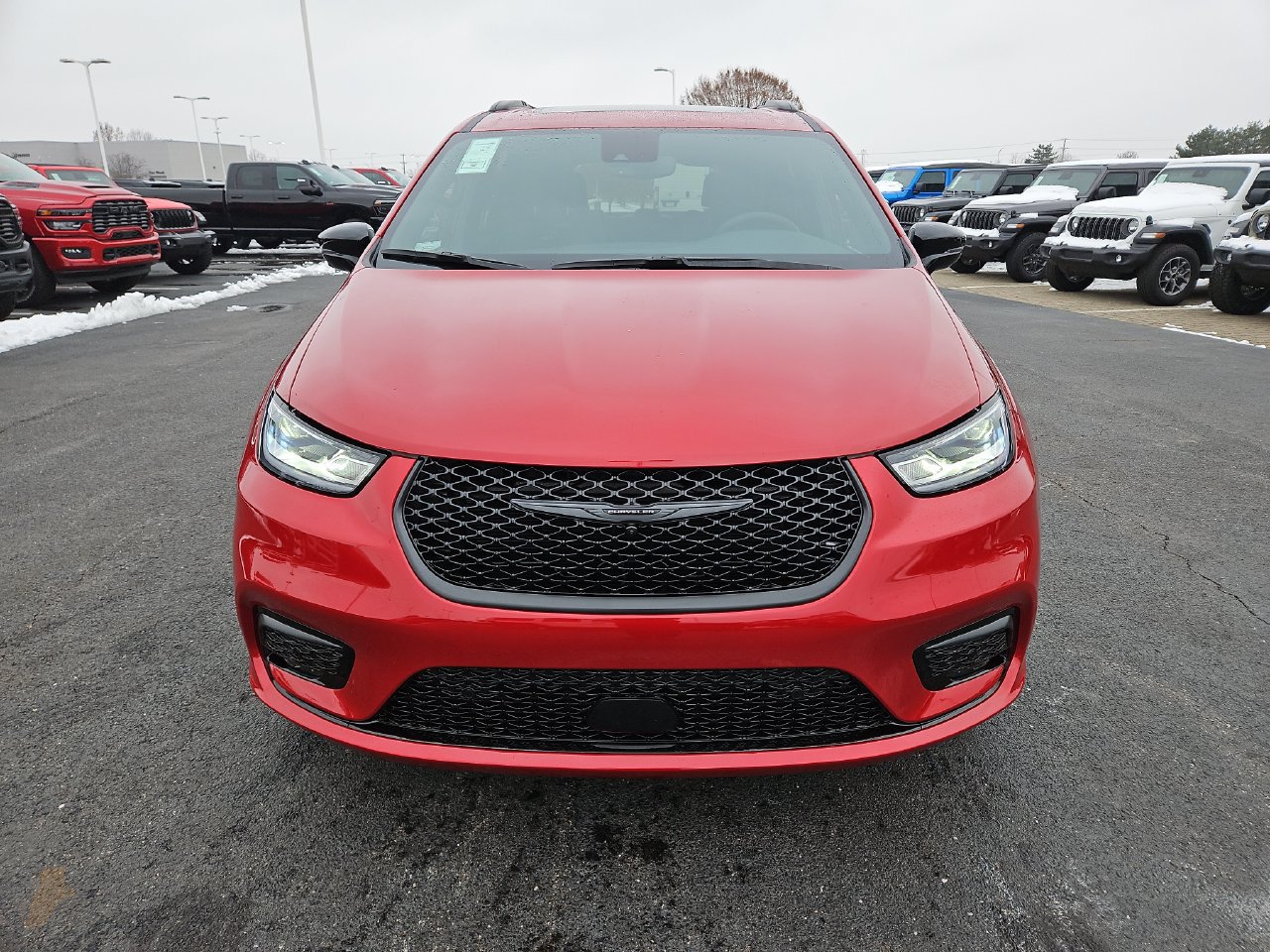 New 2026 Chrysler Pacifica Select w/ S Appearance Package AWD/4WD image 2