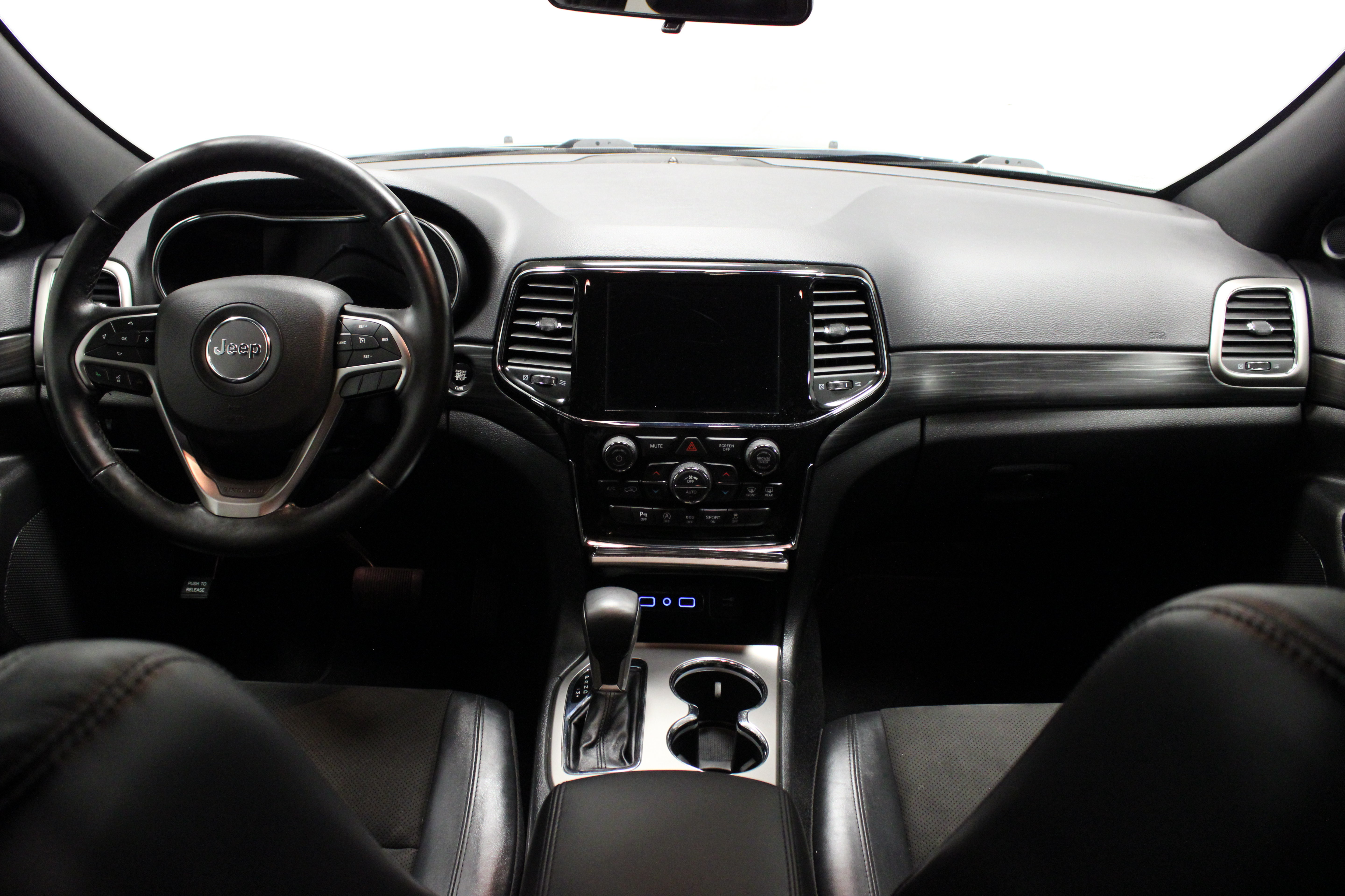 Used 2021 Jeep Grand Cherokee Laredo X RWD image 19