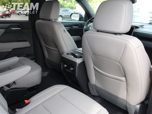 Certified 2024 GMC Acadia Elevation FWD image 24