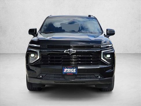 Used 2025 Chevrolet Suburban RST w/ Comfort Package RWD image 2