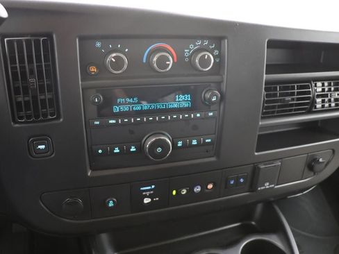 Used 2025 Chevrolet Express 3500 LT w/ LT Preferred Equipment Group image 18