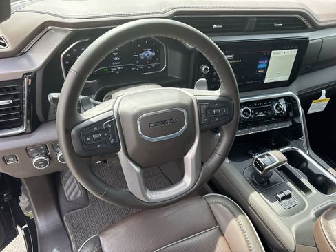 Used 2025 GMC Sierra 1500 Denali w/ Denali Reserve Package image 18
