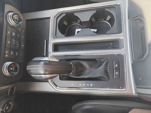 Used 2019 Ford F150 Platinum w/ Equipment Group 701A Luxury image 30