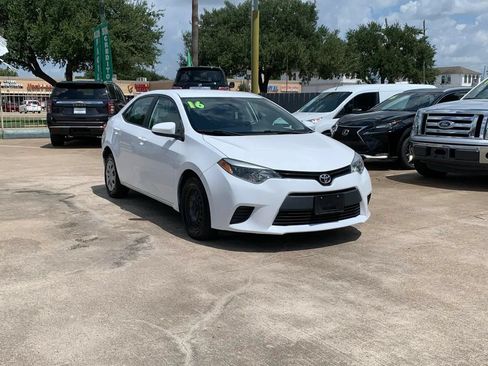 Used 2016 Toyota Corolla L FWD image 3