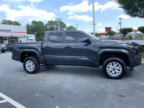 Used 2024 Toyota Tacoma SR5 RWD image 9