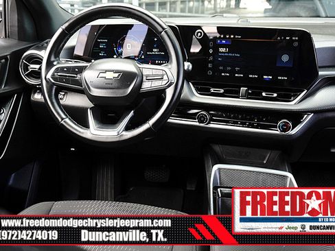 Used 2025 Chevrolet Equinox LT FWD image 17