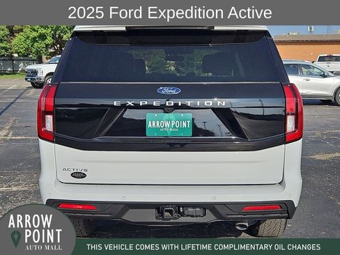 Used 2025 Ford Expedition Active AWD/4WD image 10
