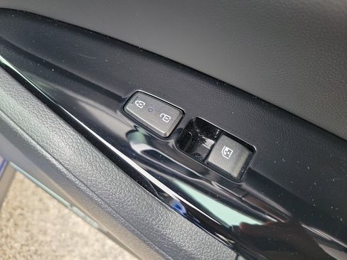 Certified 2025 Kia Sportage SX image 11