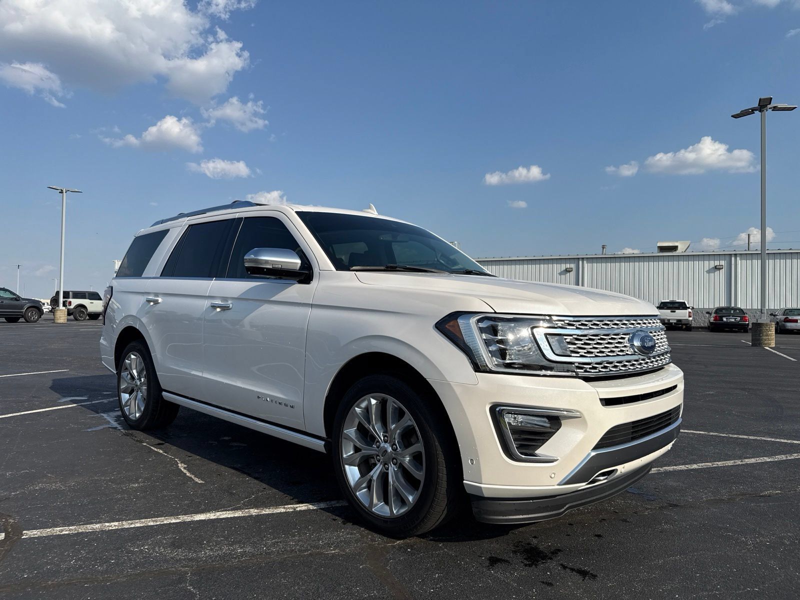 Used 2019 Ford Expedition Platinum AWD/4WD image 3
