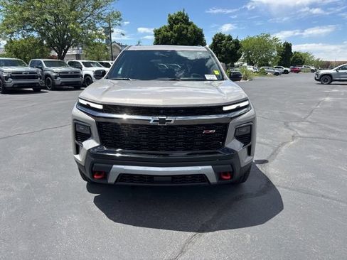New 2026 Chevrolet Traverse Z71 w/ Enhanced Driving Package AWD/4WD image 2