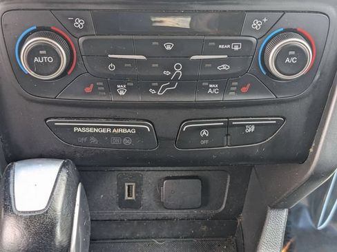 Used 2019 Ford Escape SEL AWD/4WD image 22