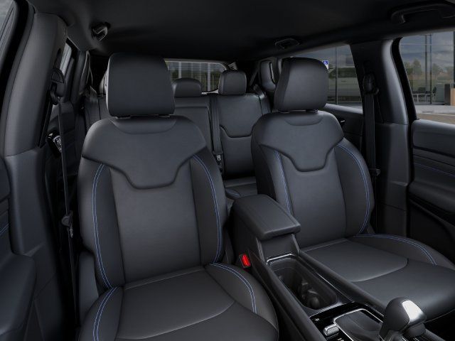 Used 2026 Jeep Compass Limited AWD/4WD image 16