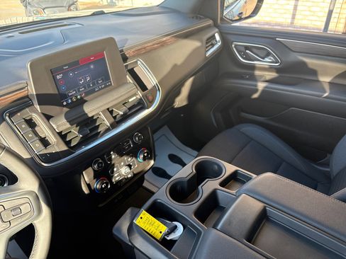 Used 2024 Chevrolet Tahoe LS w/ Driver Alert Package image 18