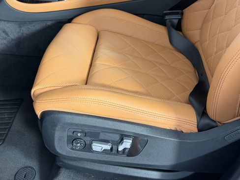 Used 2026 BMW X7 xDrive40i image 13