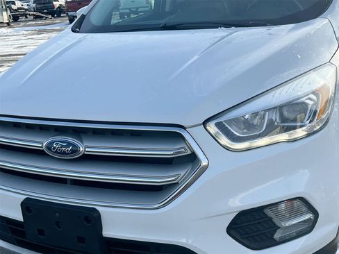 Used 2019 Ford Escape SEL image 11
