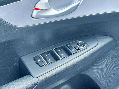 Certified 2024 Kia Forte LXS w/ LXS Technology Package FWD image 21