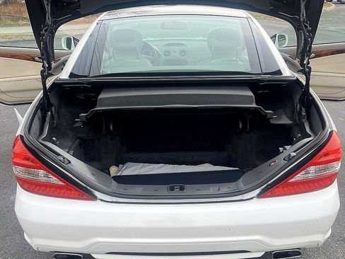 Used 2009 Mercedes-Benz SL 550 image 9