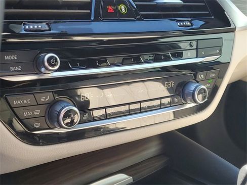 Used 2023 BMW 530i w/ Premium Package image 29