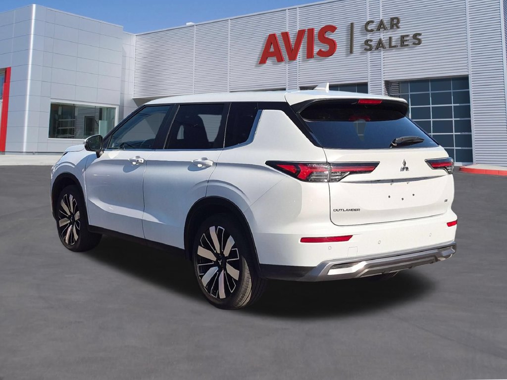 Used 2025 Mitsubishi Outlander SE AWD/4WD image 9