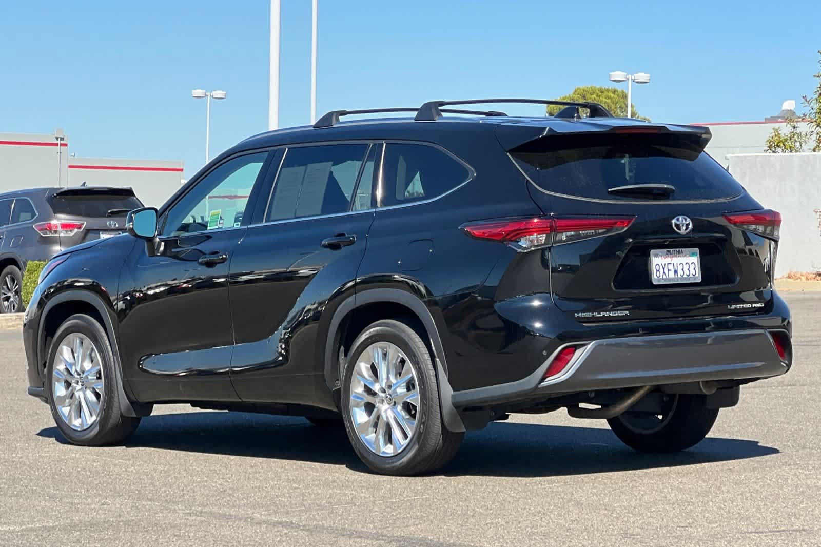 Used 2021 Toyota Highlander Limited AWD/4WD image 7