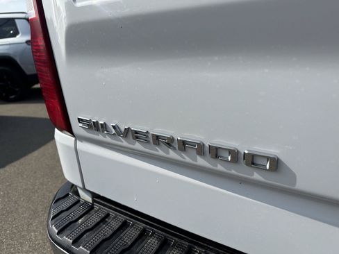 Used 2023 Chevrolet Silverado 1500 W/T w/ WT Safety Package AWD/4WD image 5