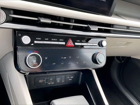 Used 2025 Hyundai Tucson SEL FWD image 30