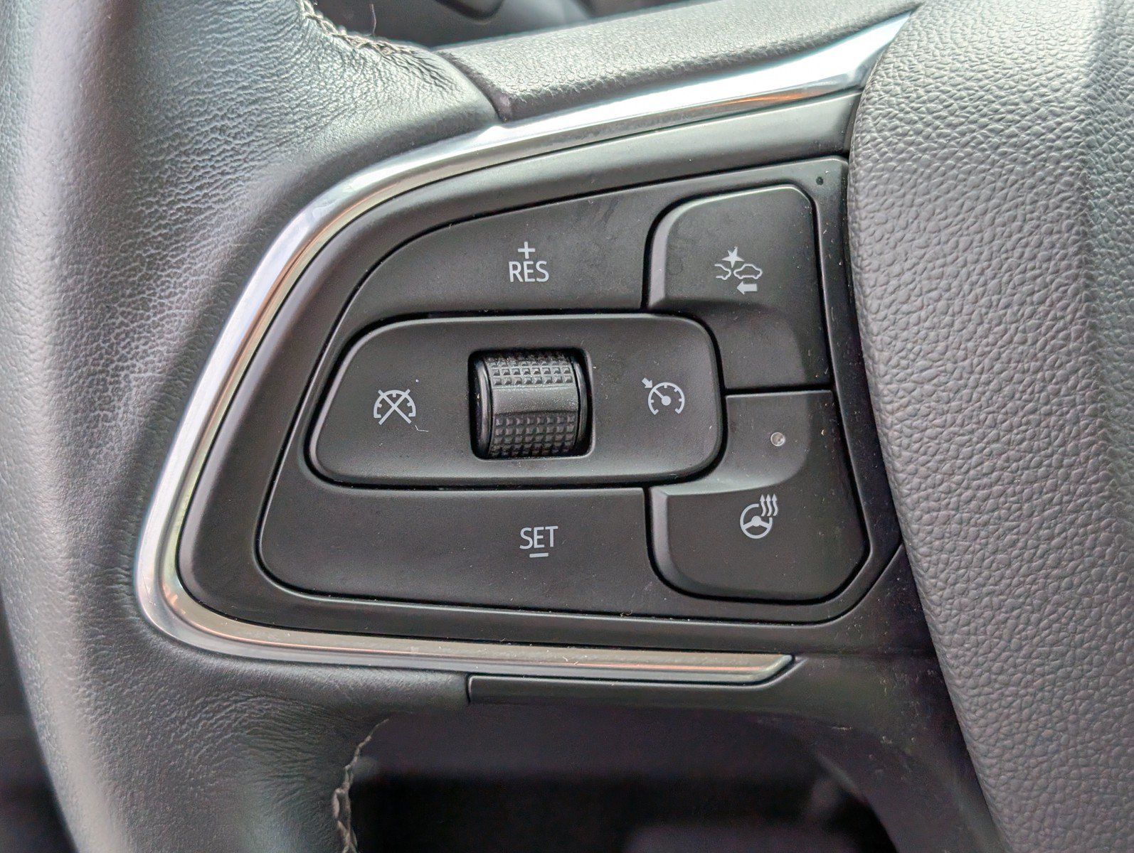 Used 2022 Buick Encore GX Essence w/ Advanced Technology Package AWD/4WD image 23